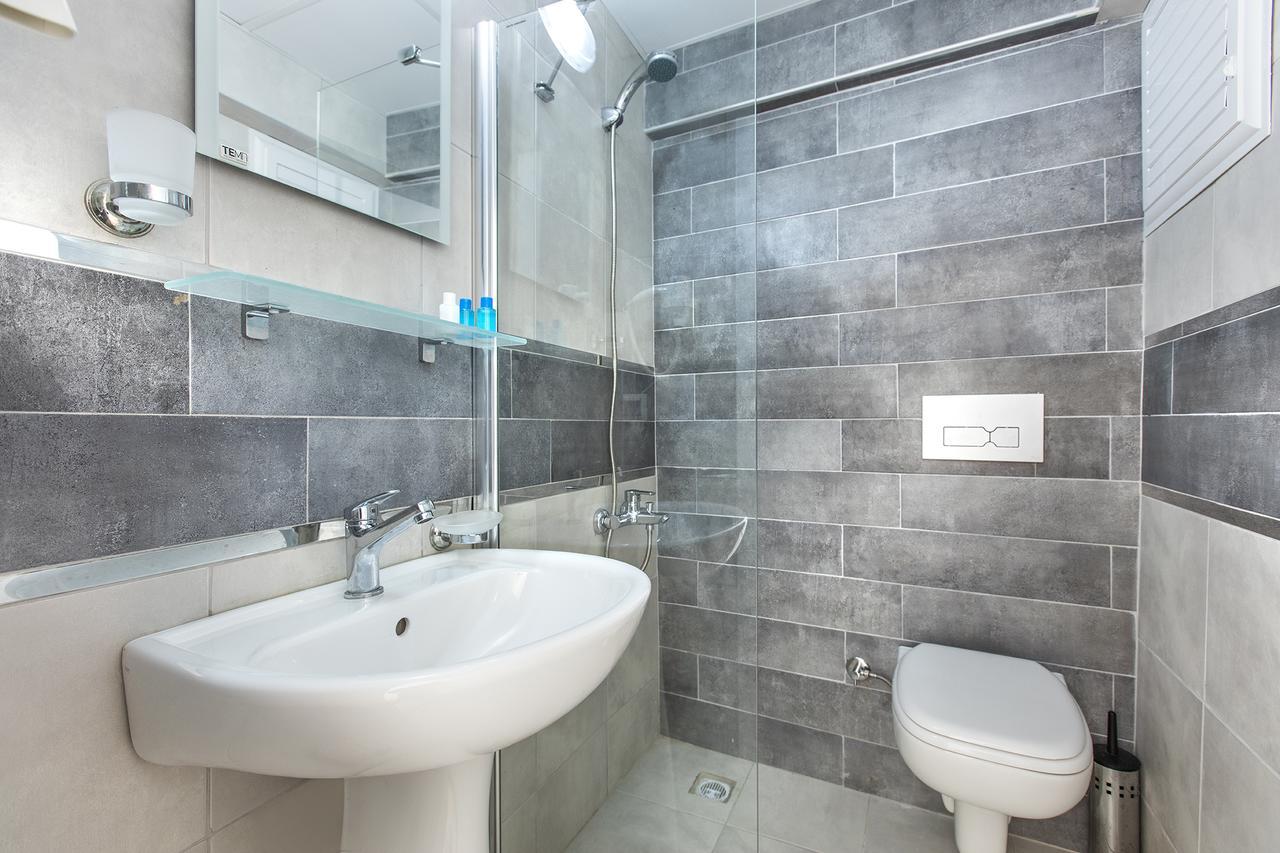 קוסדסי Demir Suit Hotel מראה חיצוני תמונה